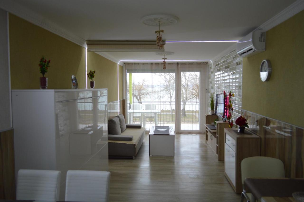 Апартаменти Siofok Ezuestpart Granada 2 Koezvetlen Vizparti Apartman Екстер'єр фото