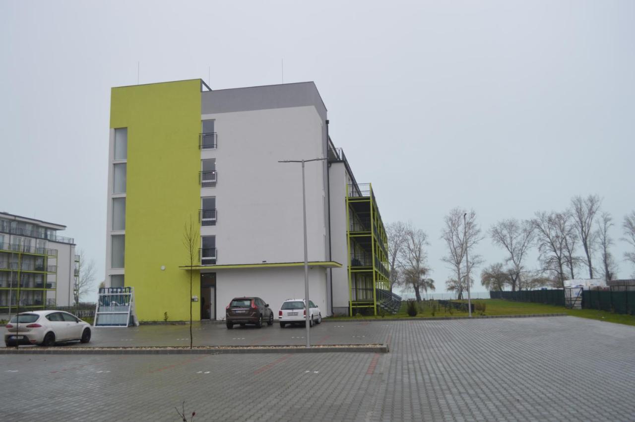 Апартаменти Siofok Ezuestpart Granada 2 Koezvetlen Vizparti Apartman Екстер'єр фото